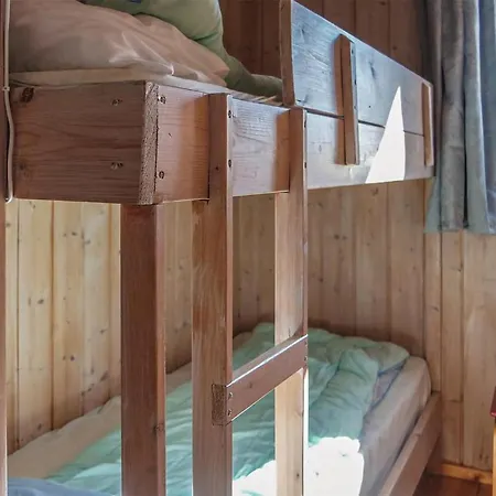 Feriehus Amazing In With Wifi